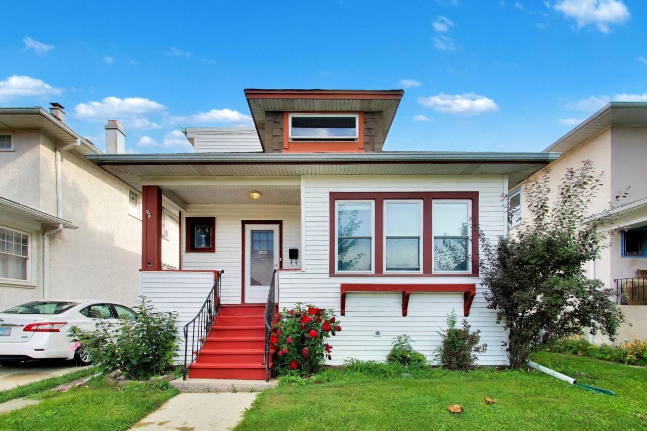5920 W Berenice Avenue, Chicago, IL 60634 Main Photo