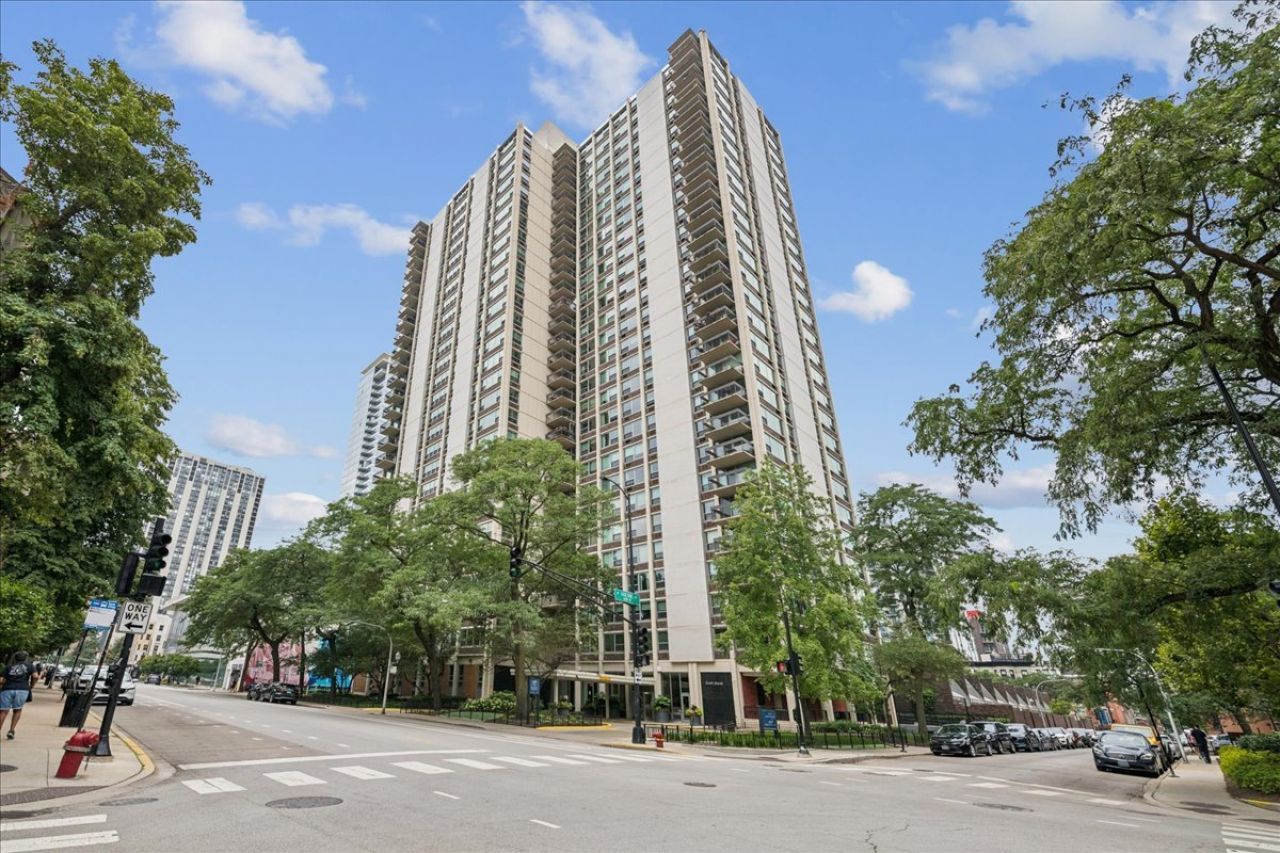 1255 N Sandburg Terrace, Unit 1508, Chicago, IL 60610 Main Photo