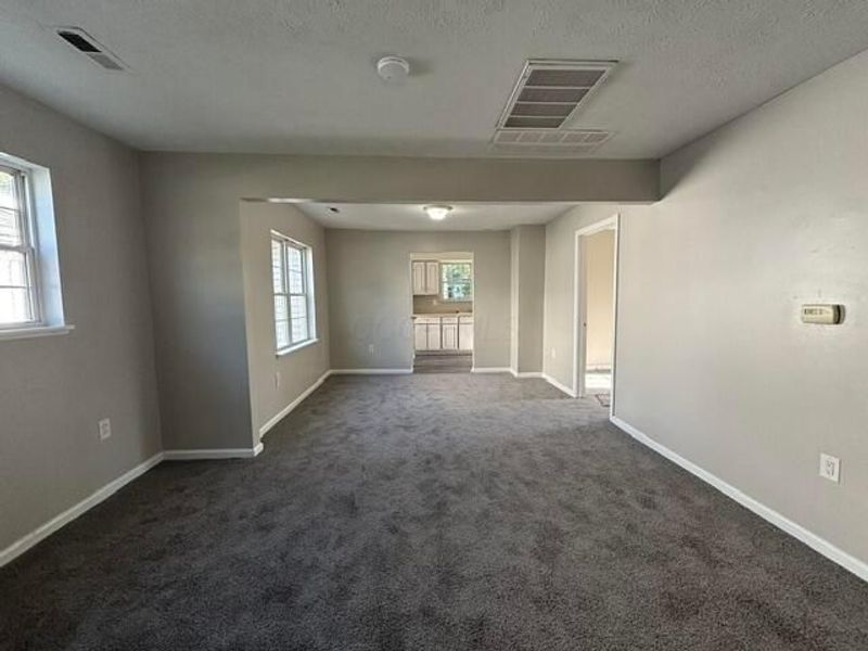 2854 E 11th Avenue , Columbus, OH 43219 Photo 7