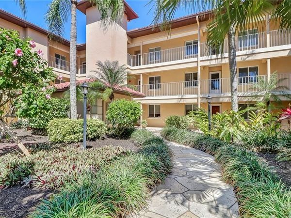 1025 Foxfire LN, Unit 303, NAPLES, FL 34104
