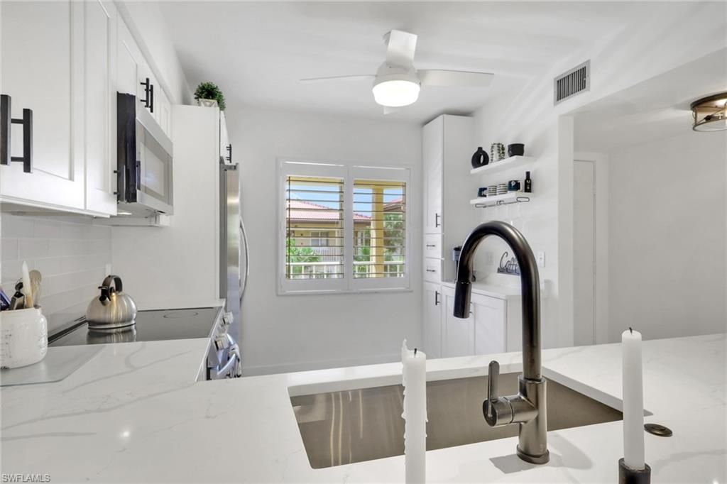 1025 Foxfire Ln, Unit 303, Naples, FL 34104 Photo