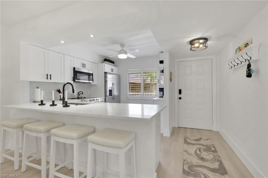 1025 Foxfire Ln, Unit 303, Naples, FL 34104 Photo
