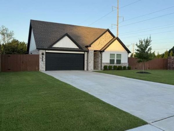 4639 S Chestnut Avenue , Broken Arrow, OK 74011