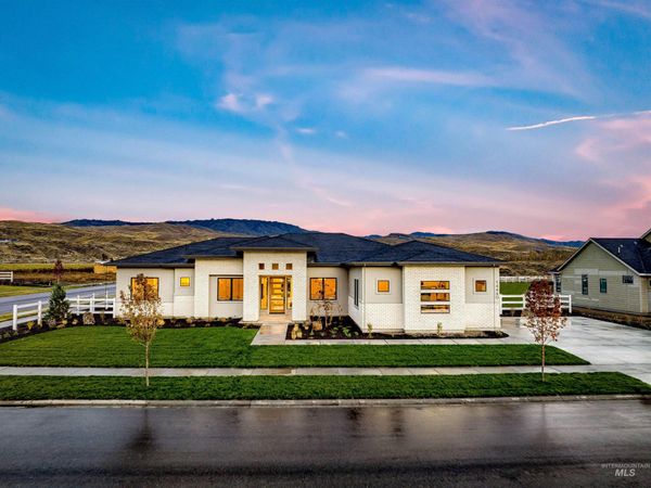 14475 N Woodpecker Ave, Boise, ID 83714