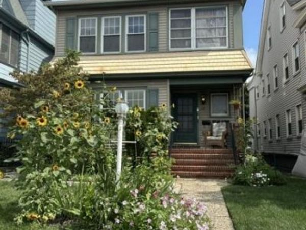 17 Mount Pleasant Ave, West Orange, NJ 07052