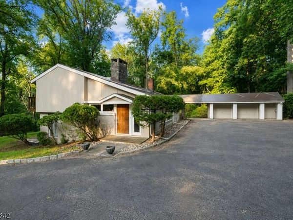 14 Stoney Hill Rd, Mendham, NJ 07926