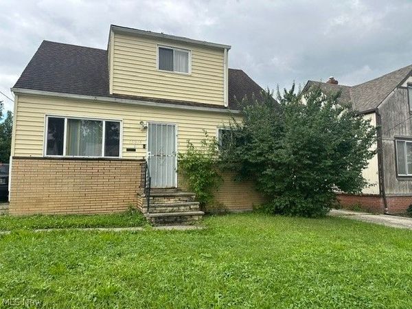 15914 Clearview Avenue , Cleveland, OH 44128