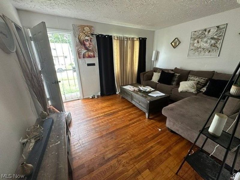 15914 Clearview Avenue, Cleveland, OH 44128 Photo 3