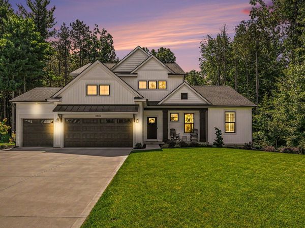 8802 Lapham Drive NE, Rockford, MI 49341