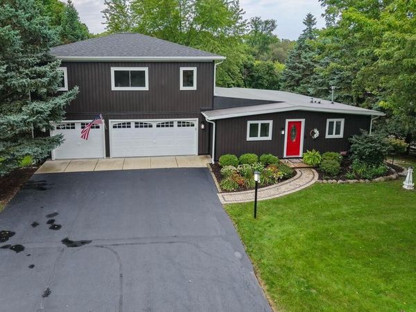 W5159 Bay Shore DRIVE, Elkhorn, WI 53121