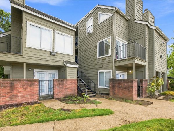 1730 E 67th Street, Unit 301, Tulsa, OK 74136