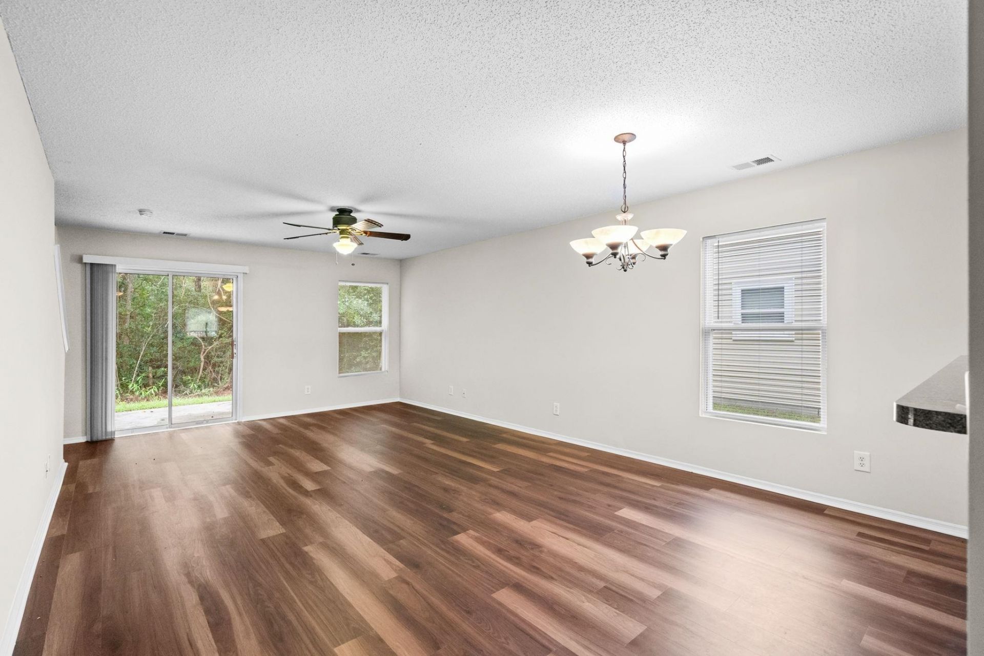 412 Bellegrove Dr.  Photo 4