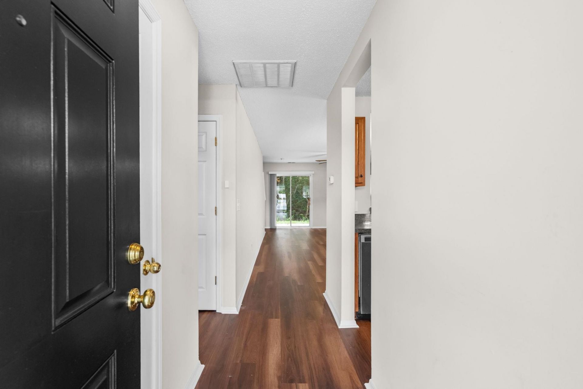412 Bellegrove Dr.  Photo 8