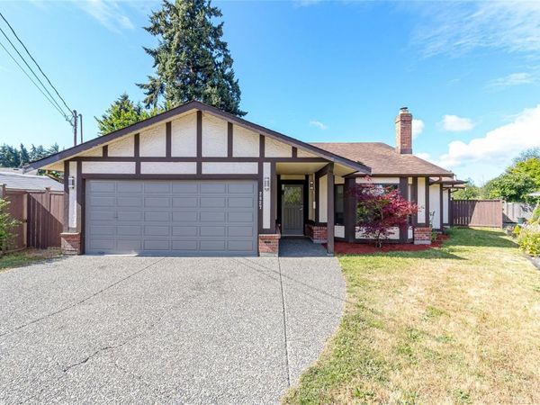 2827 Pickford Rd , Colwood, BC V9B 2K3