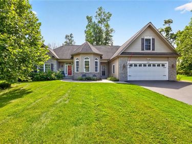 898 Lothario Circle, Webster, NY 14580