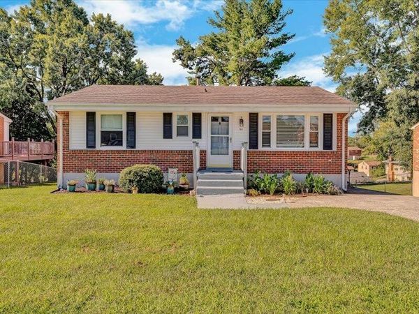 611 E Augusta AVE , Vinton, VA 24179
