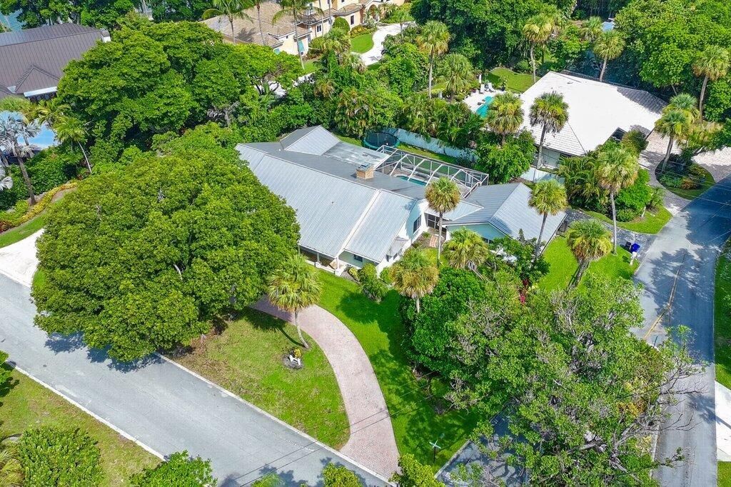 15 W High Point Road, Sewalls Point, FL 34996 Photo