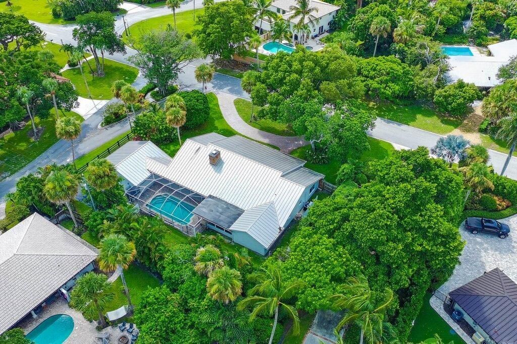 15 W High Point Road, Sewalls Point, FL 34996 Photo