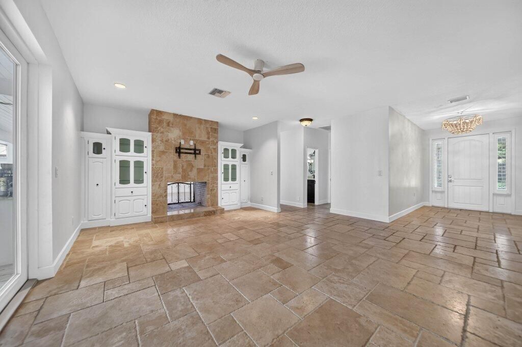 15 W High Point Road, Sewalls Point, FL 34996 Photo