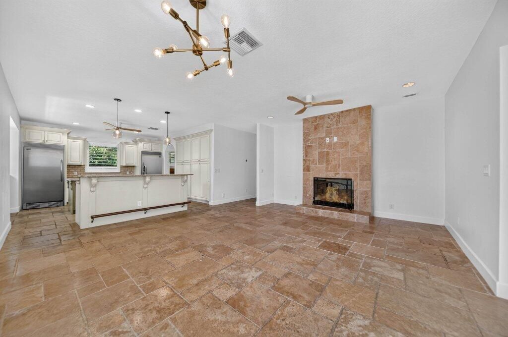 15 W High Point Road, Sewalls Point, FL 34996 Photo
