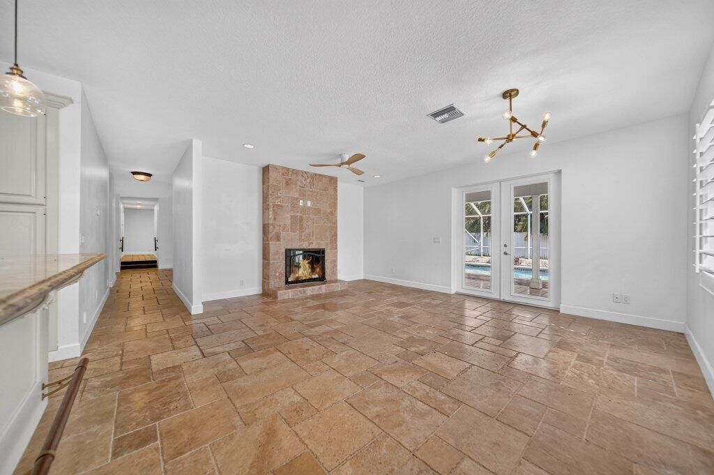 15 W High Point Road, Sewalls Point, FL 34996 Photo