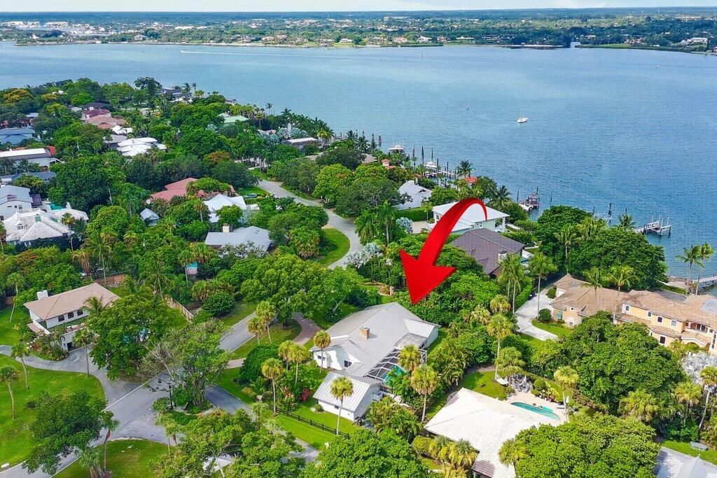 15 W High Point Road, Sewalls Point, FL 34996 Photo