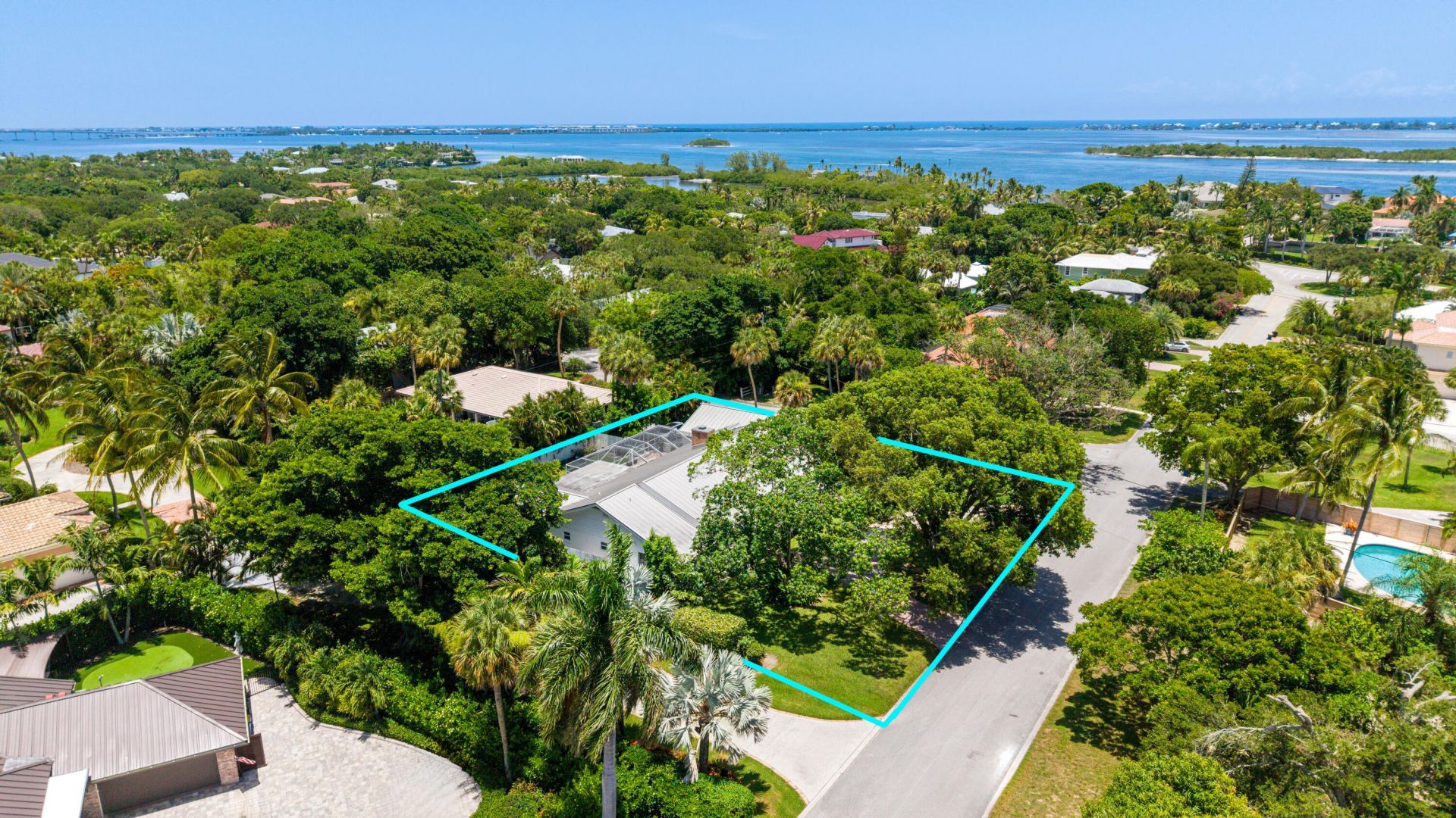 15 W High Point Road, Sewalls Point, FL 34996 Photo