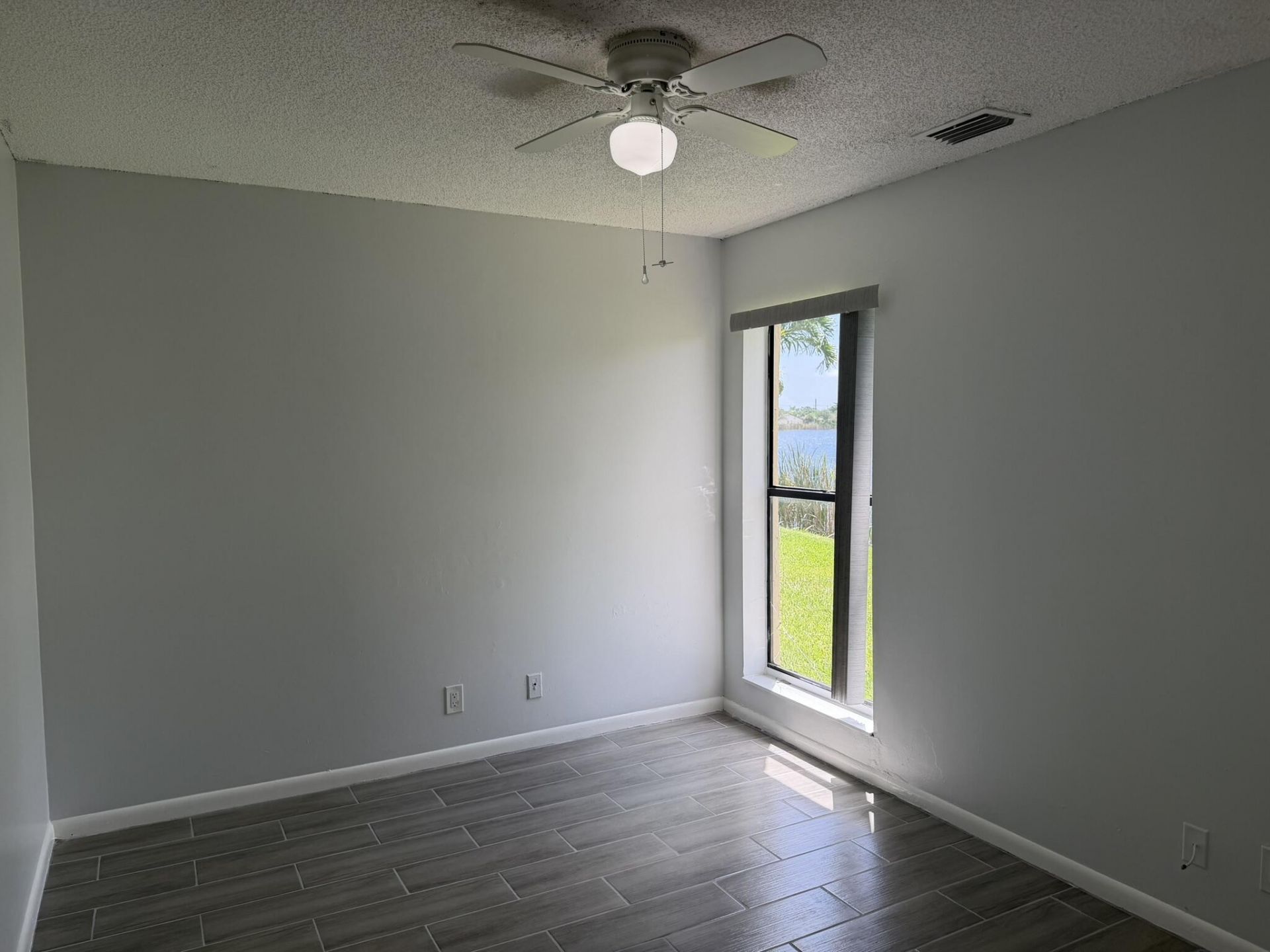 1501 Waterview Circle, Palm Springs, FL 33461 Photo