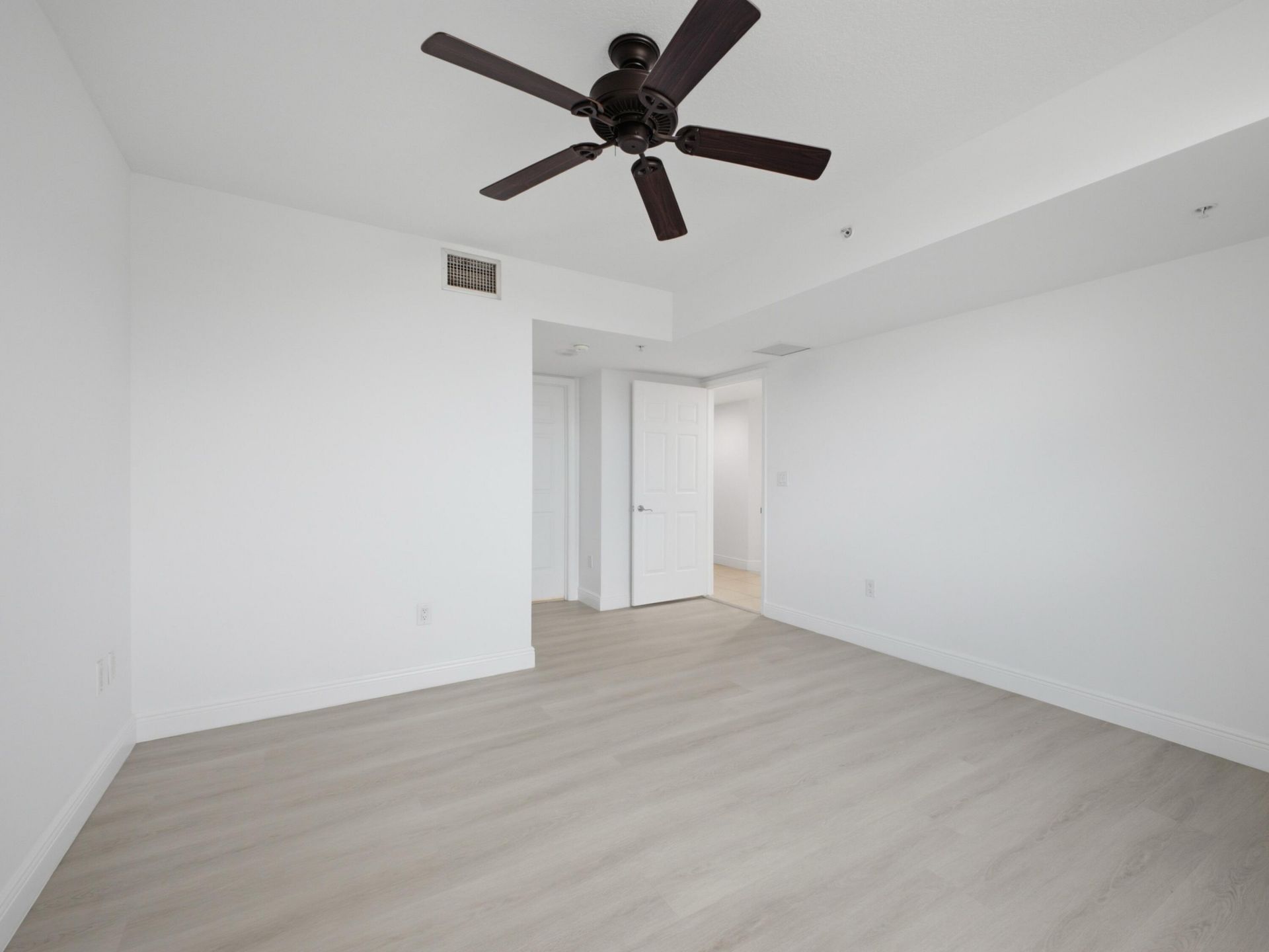 610 Clematis Street, Unit 614, West Palm Beach, FL 33401 Photo