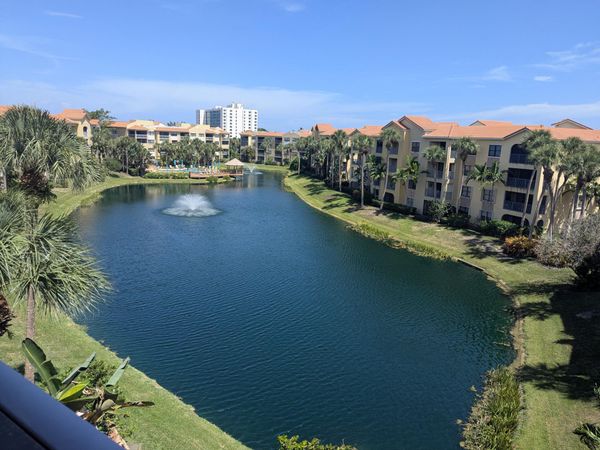 200 UNO LAGO Drive, Unit 405, Juno Beach, FL 33408