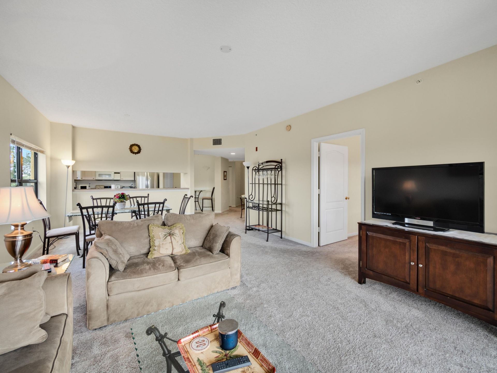 200 Uno Lago Drive, Unit 405, Juno Beach, FL 33408 Photo