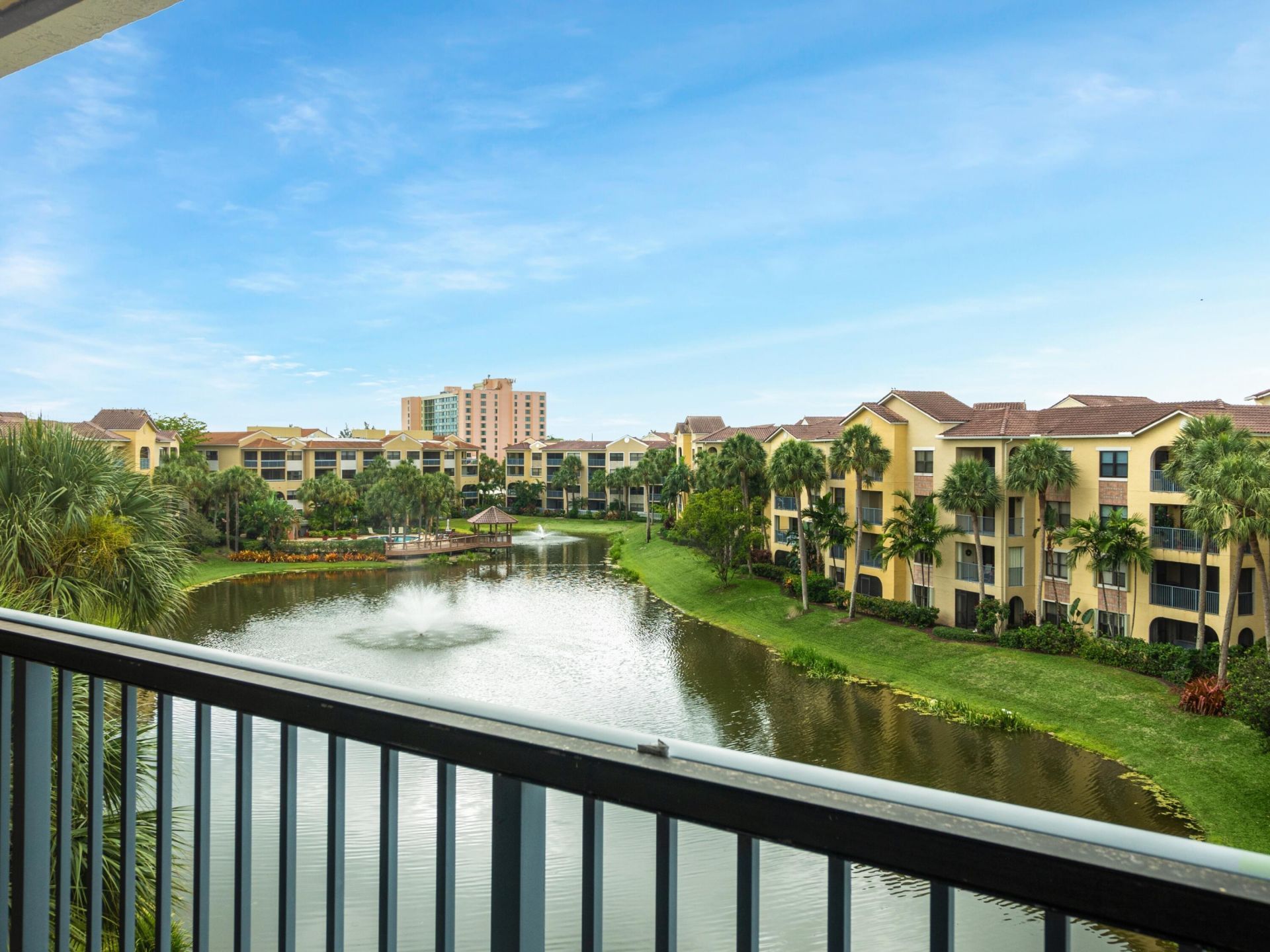 200 Uno Lago Drive, Unit 405, Juno Beach, FL 33408 Photo