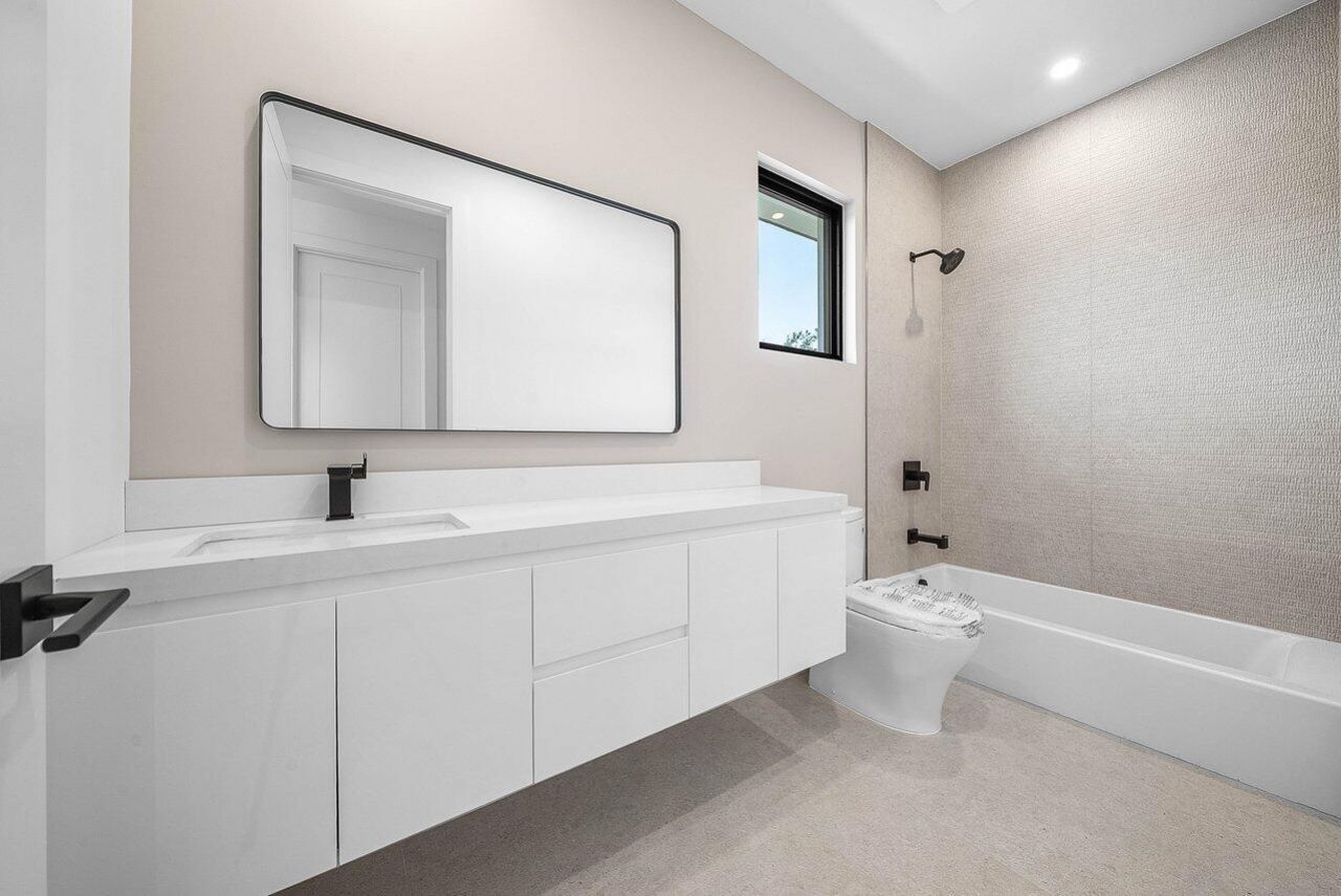 451 NW 7th Avenue, Boca Raton, FL 33486 Photo