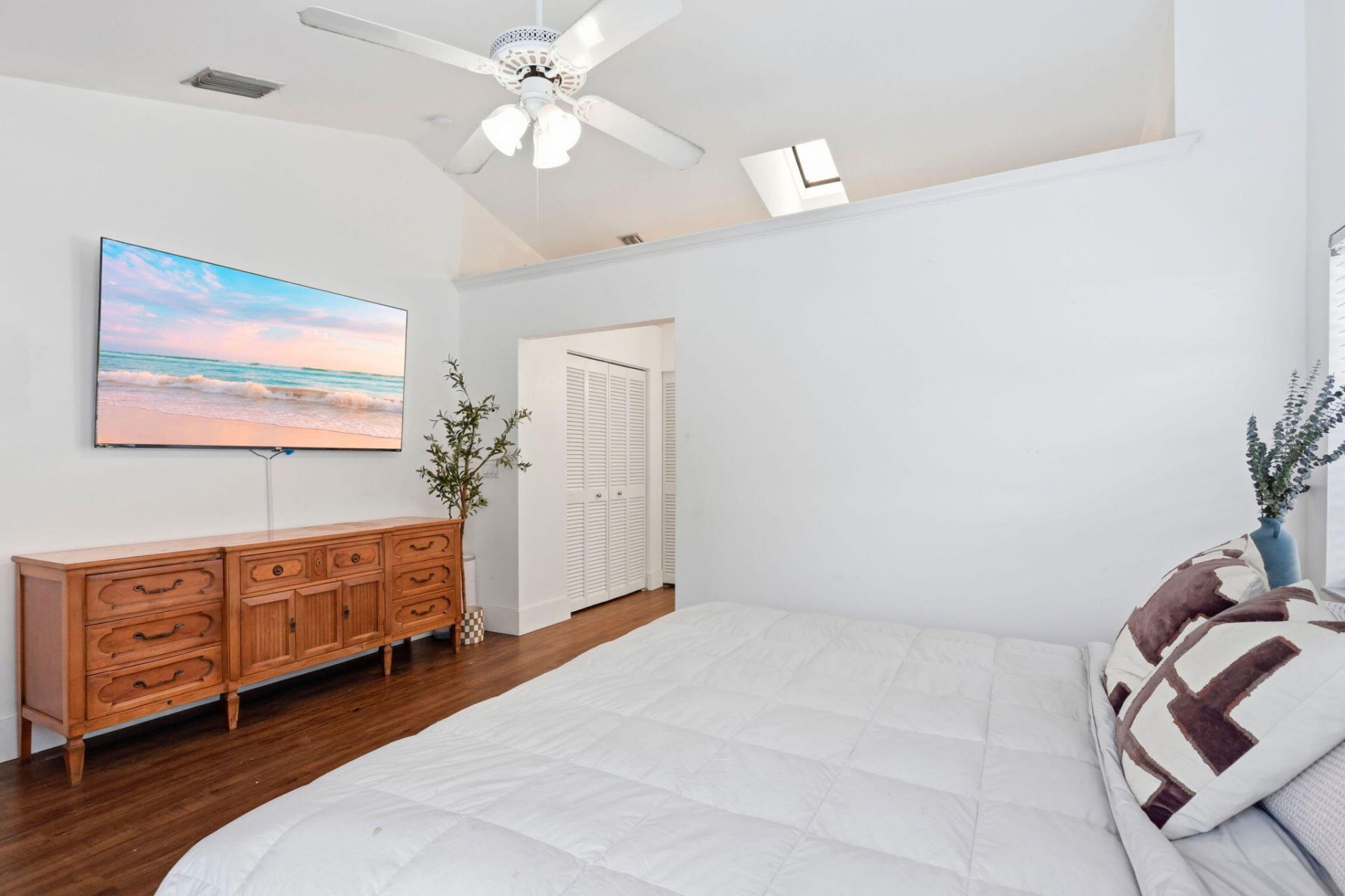 944 Dickens Place, West Palm Beach, FL 33411 Photo
