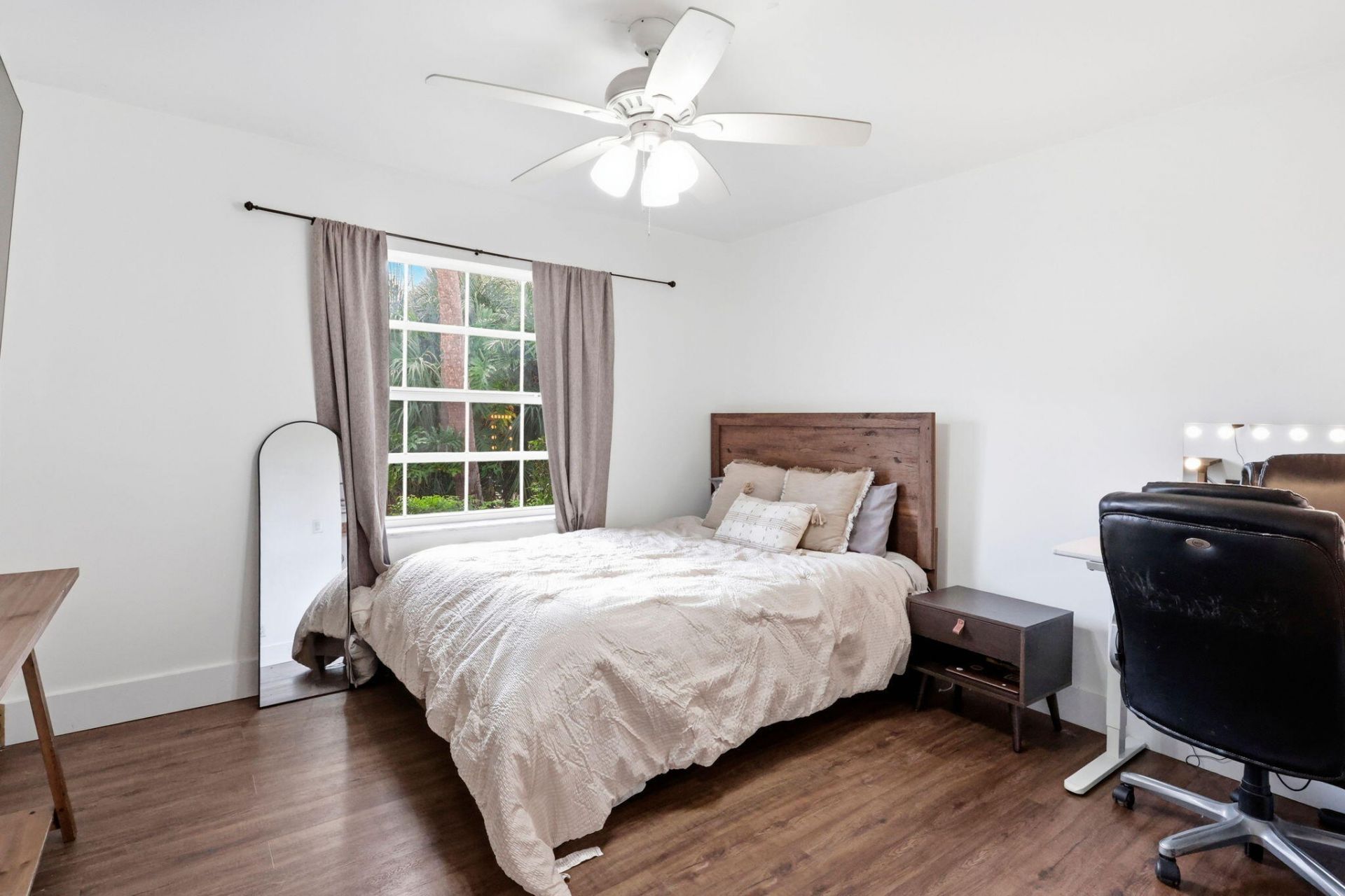944 Dickens Place, West Palm Beach, FL 33411 Photo