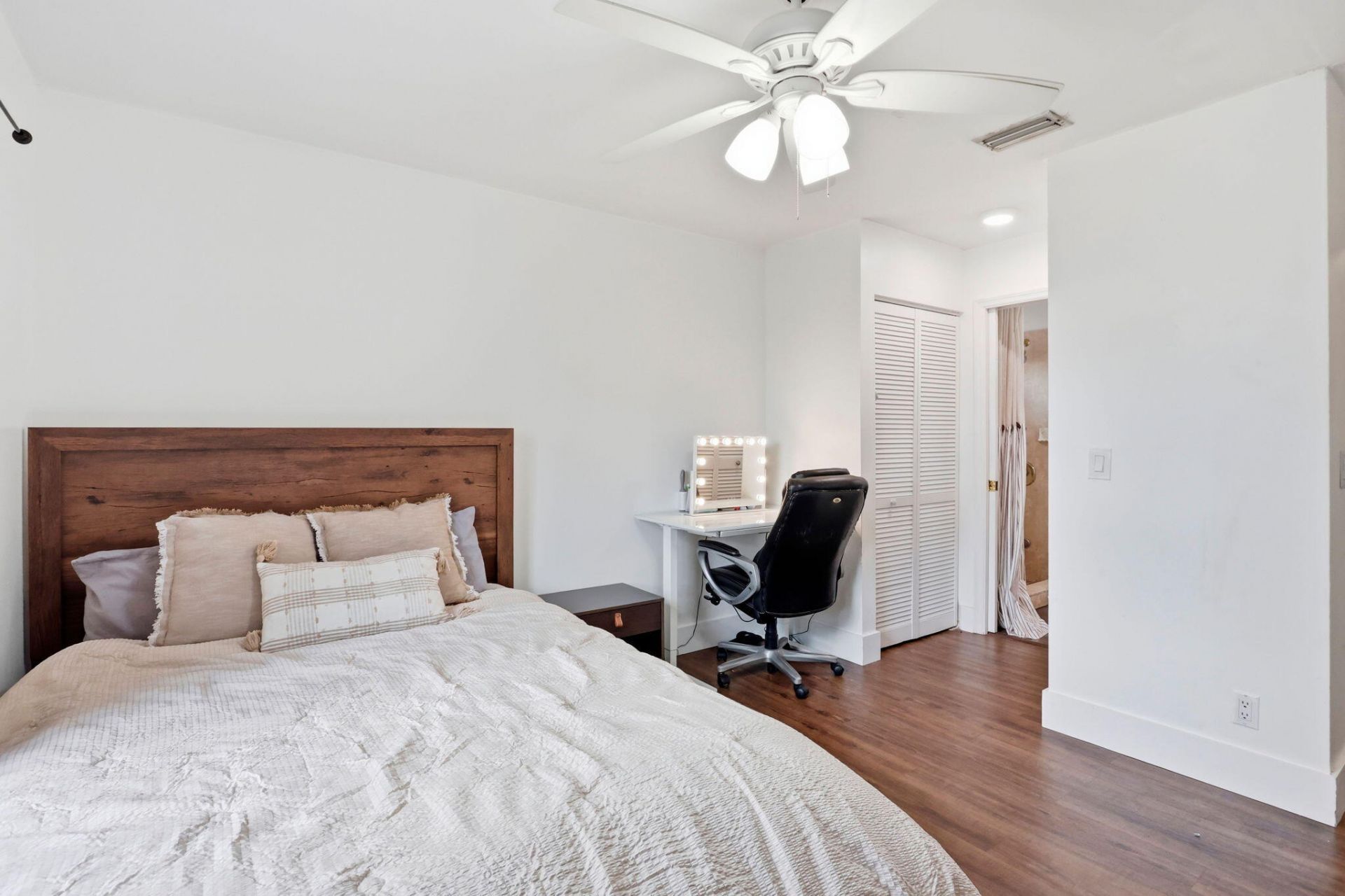 944 Dickens Place, West Palm Beach, FL 33411 Photo