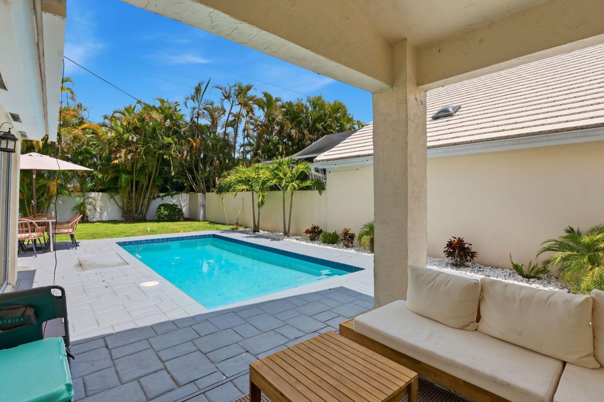 944 Dickens Place, West Palm Beach, FL 33411 Photo