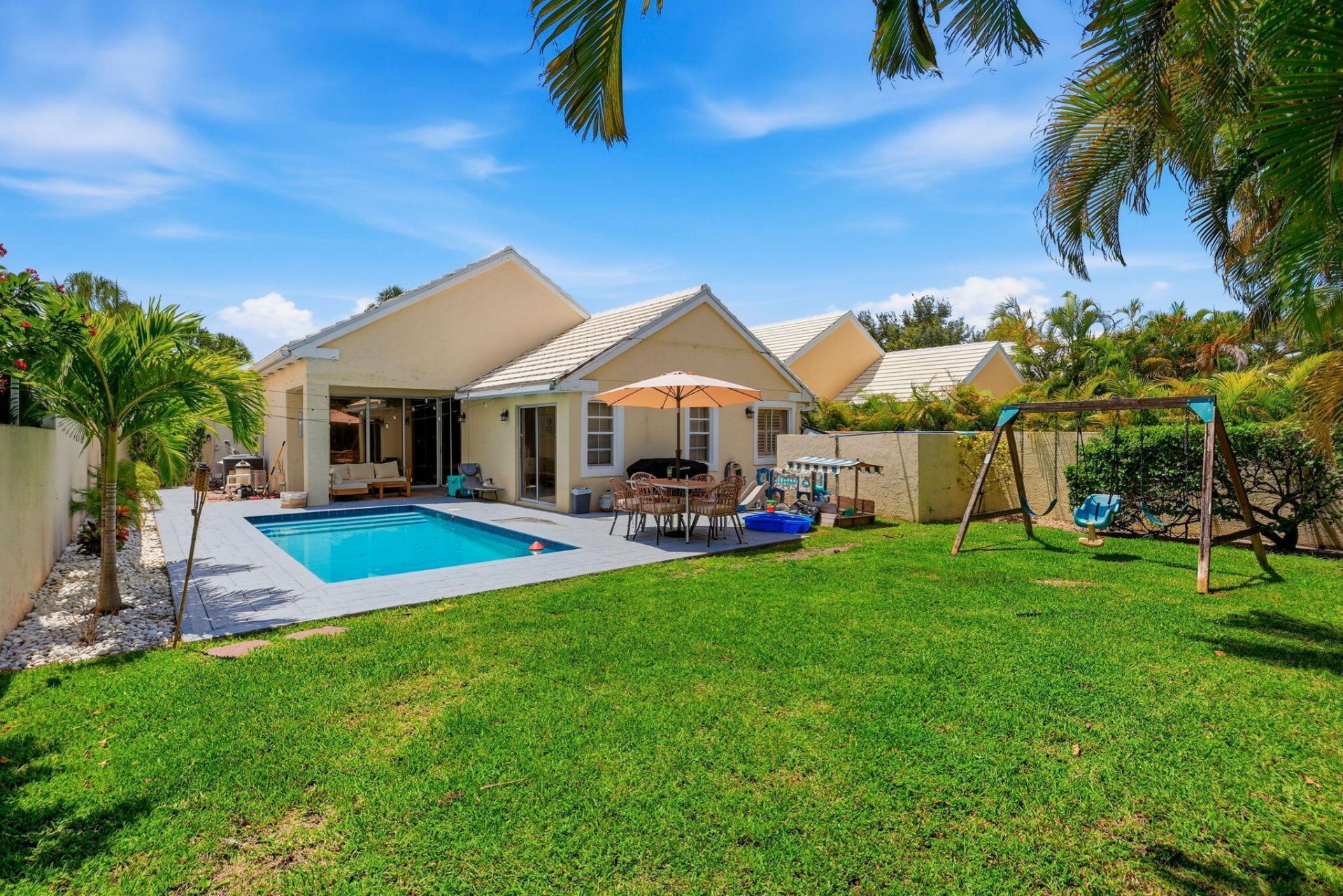 944 Dickens Place, West Palm Beach, FL 33411 Photo
