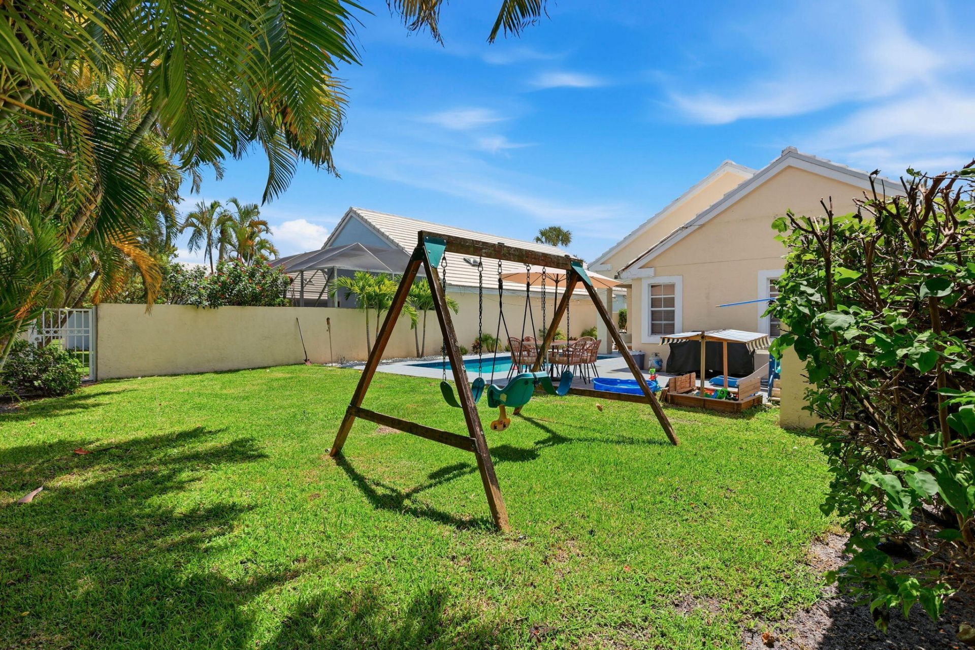944 Dickens Place, West Palm Beach, FL 33411 Photo