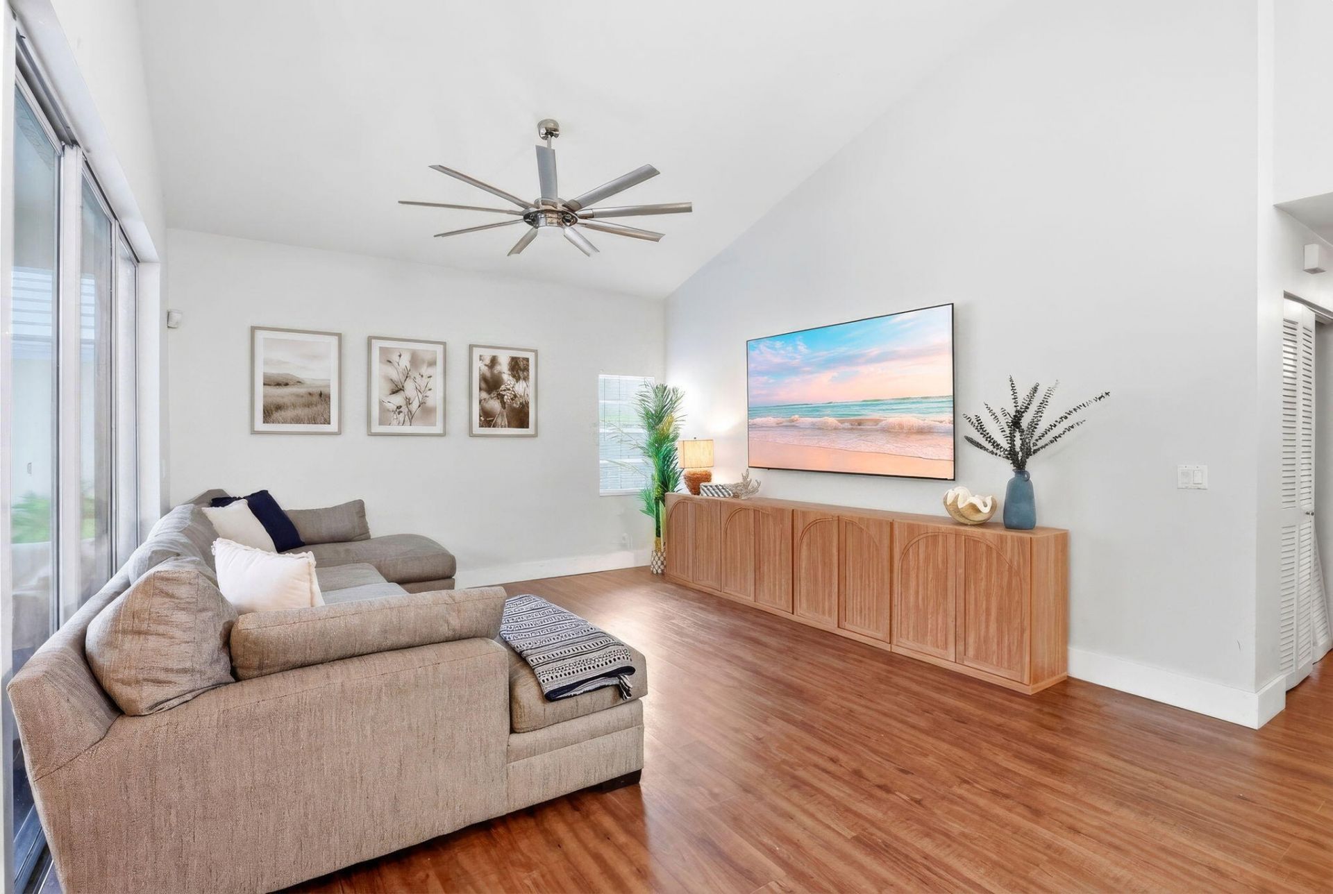 944 Dickens Place, West Palm Beach, FL 33411 Photo