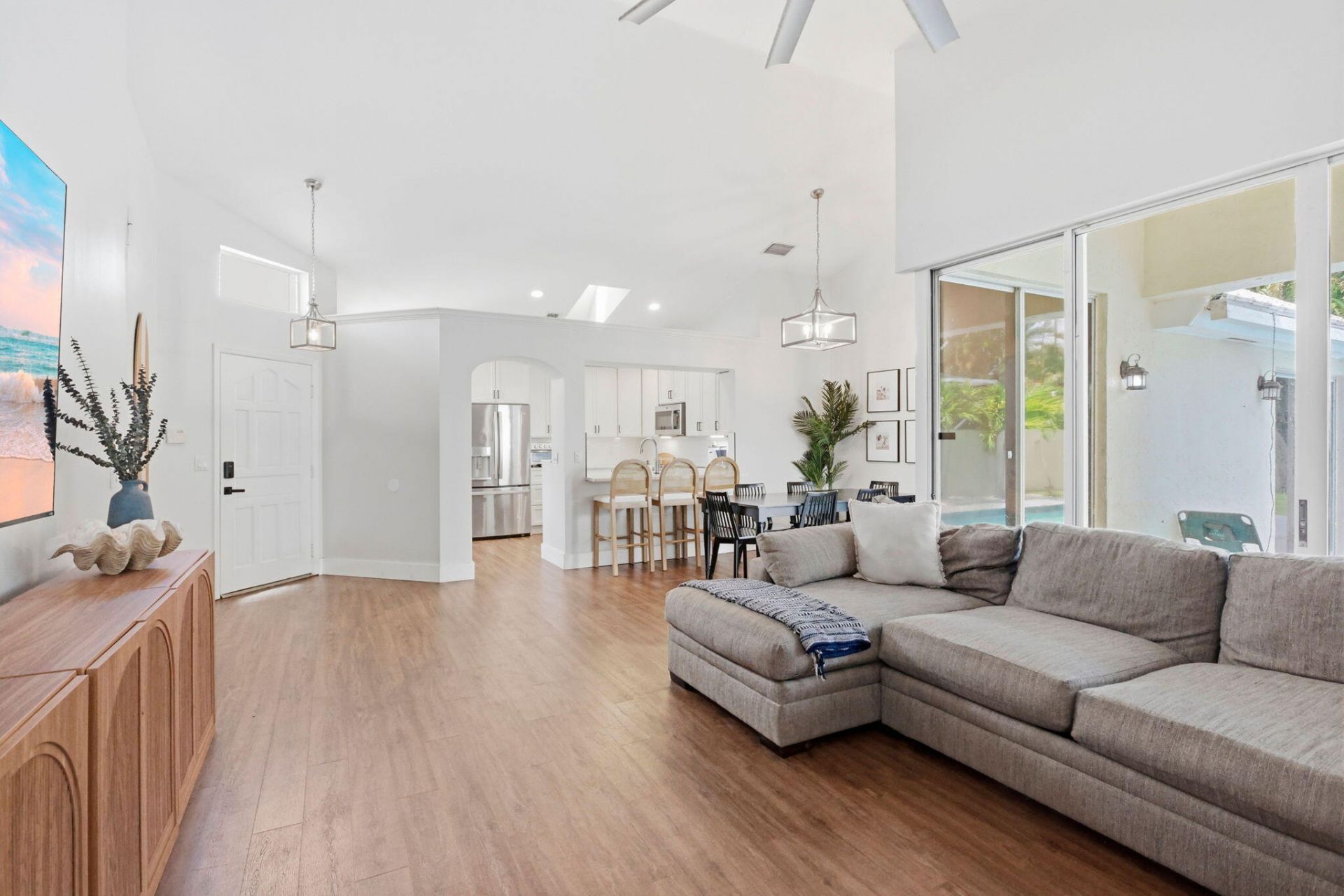 944 Dickens Place, West Palm Beach, FL 33411 Photo