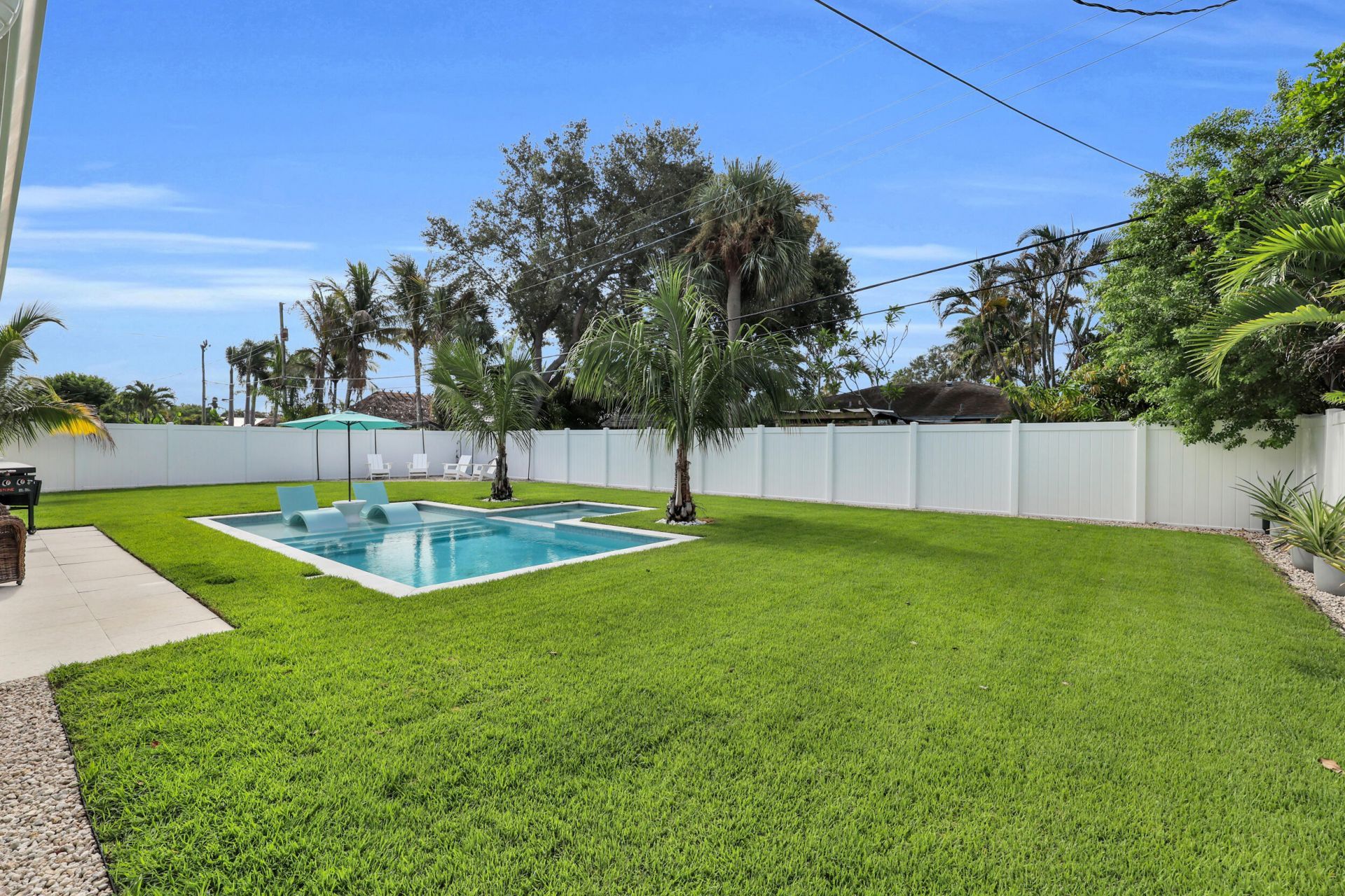 8 Windsor Road W, Jupiter, FL 33469 Photo