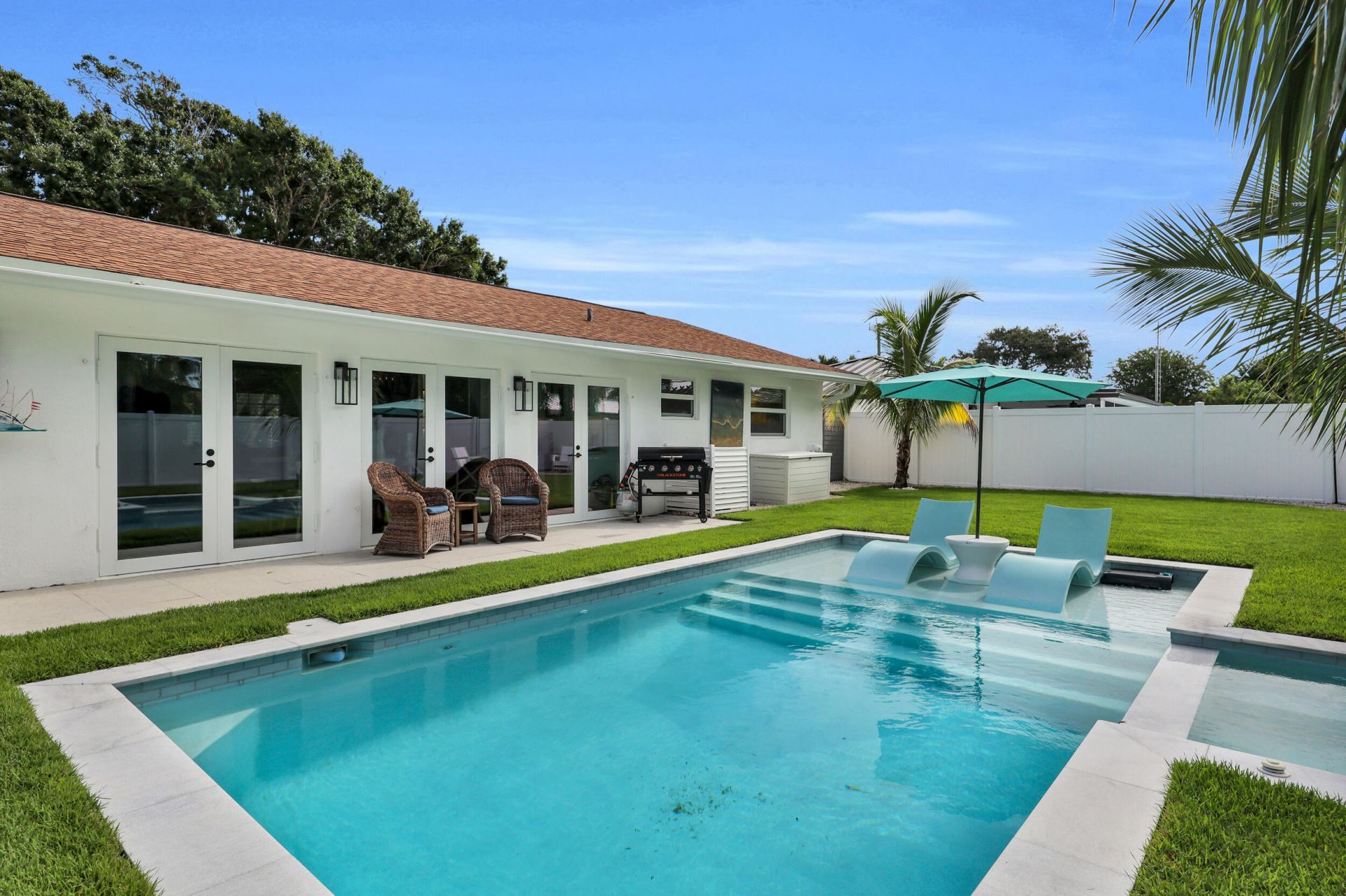 8 Windsor Road W, Jupiter, FL 33469 Photo