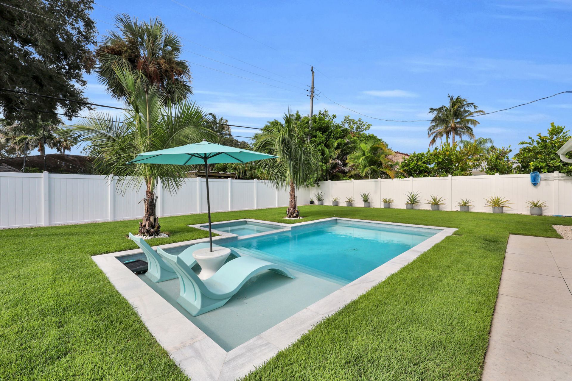 8 Windsor Road W, Jupiter, FL 33469 Photo