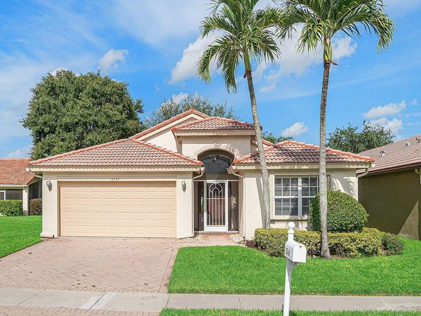 5737 Royal Club Drive, Boynton Beach, FL 33437