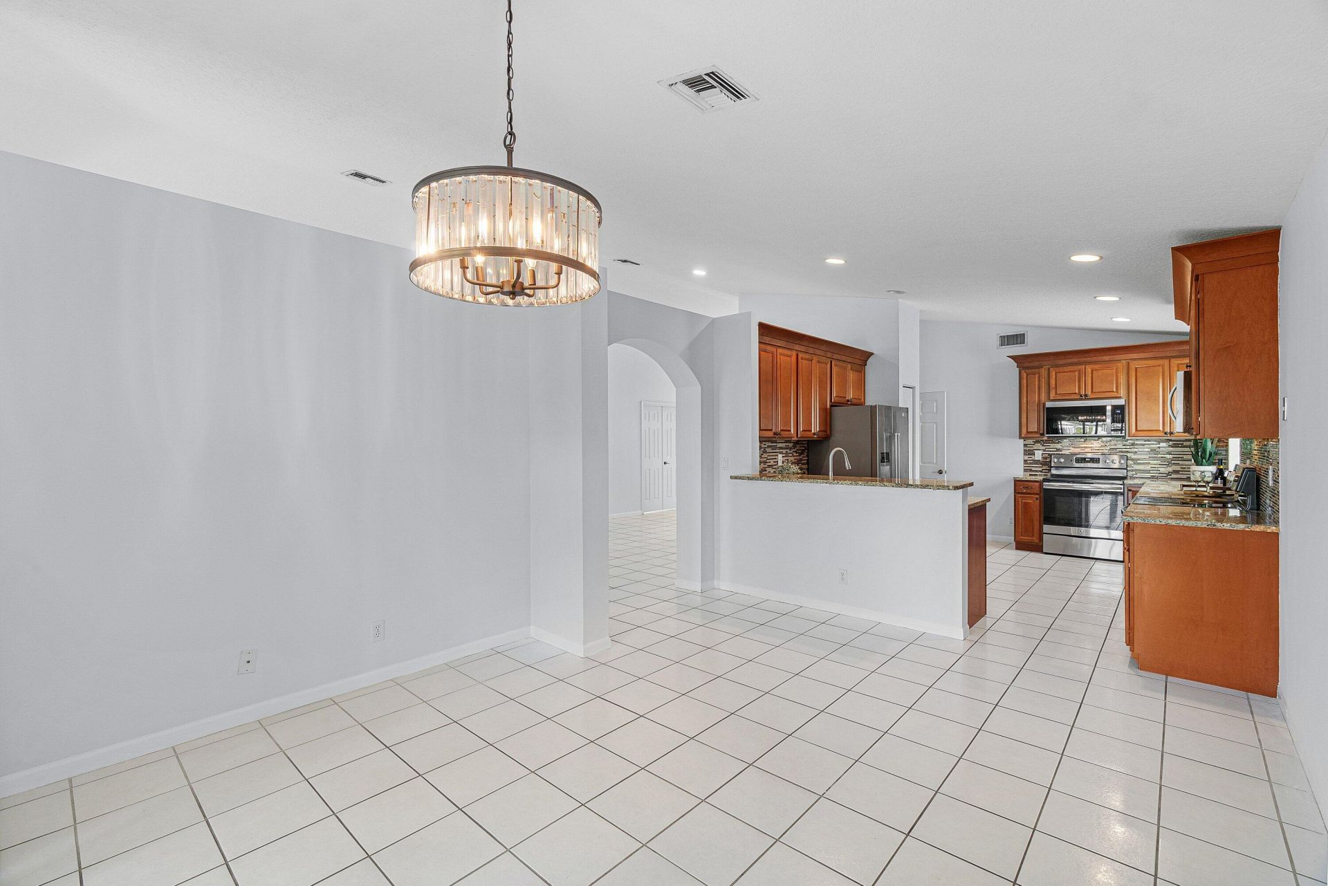 5737 Royal Club Drive, Boynton Beach, FL 33437 Photo