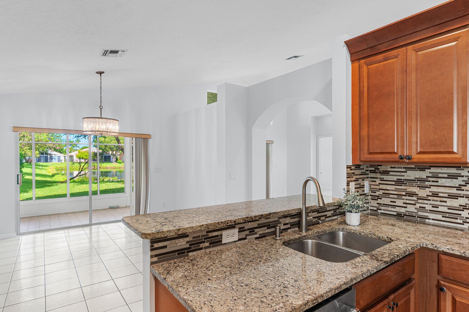 5737 Royal Club Drive, Boynton Beach, FL 33437 Photo