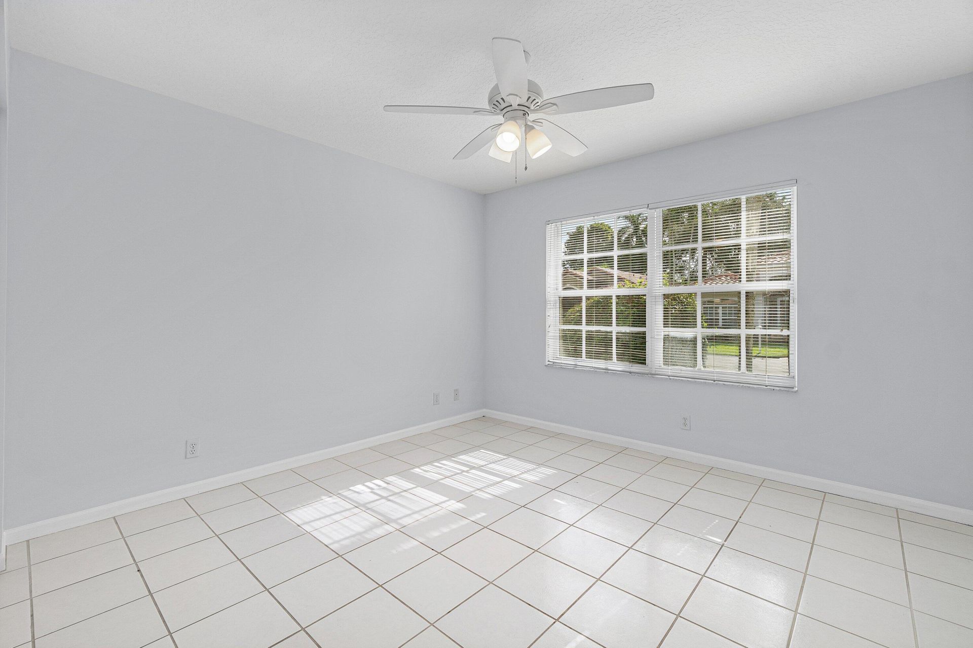 5737 Royal Club Drive, Boynton Beach, FL 33437 Photo
