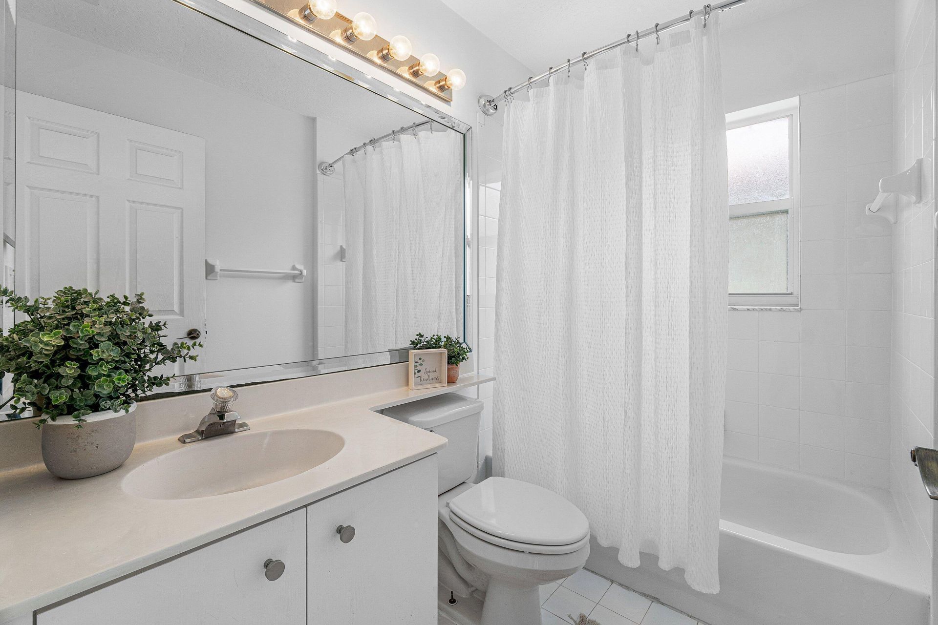 5737 Royal Club Drive, Boynton Beach, FL 33437 Photo