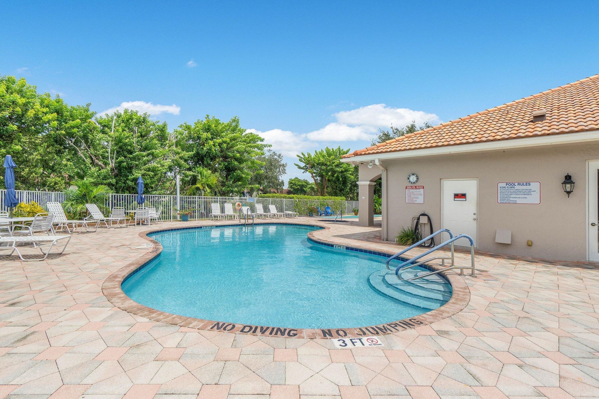 5737 Royal Club Drive, Boynton Beach, FL 33437 Photo